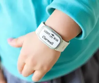 Pulseira de identificação infantil Vale a Pena? Prós, Contras e Cuidados