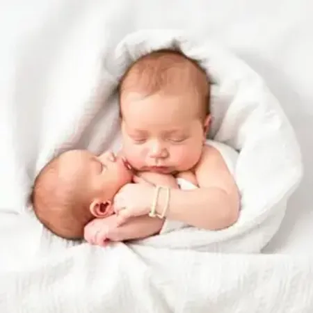 Bebê de 1 mês o que faz: Guia Completo para Mães e Famílias